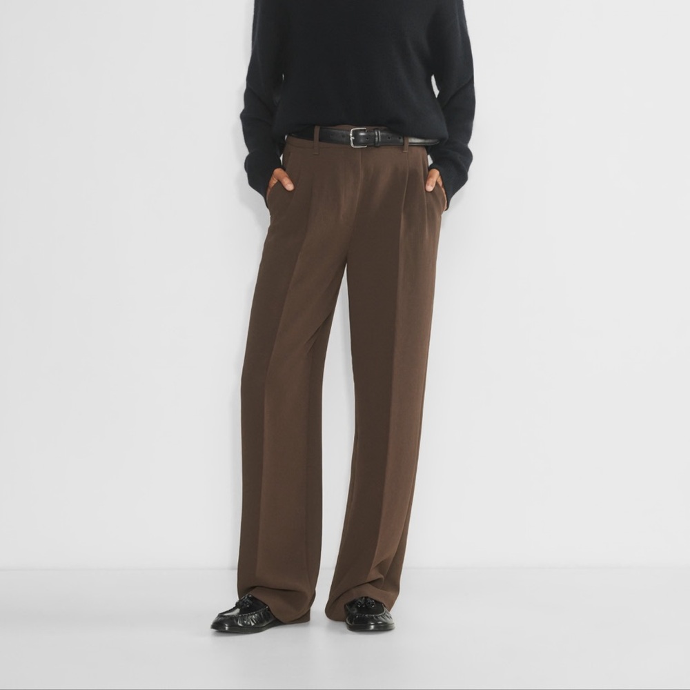 Aritzia Effortless Pant